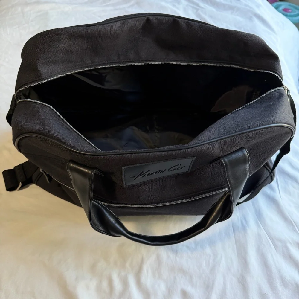 Kenneth Cole Lightweight Black Duffle Bag